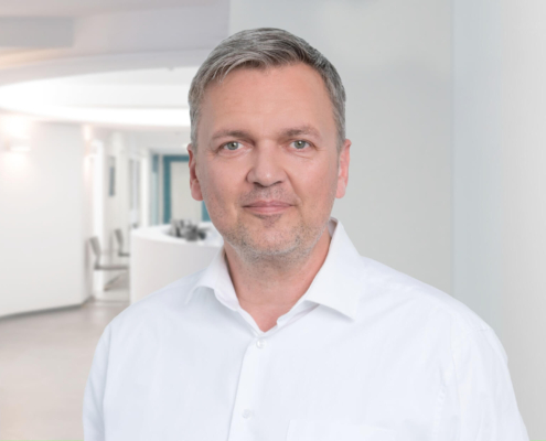 Herr T. Schuster